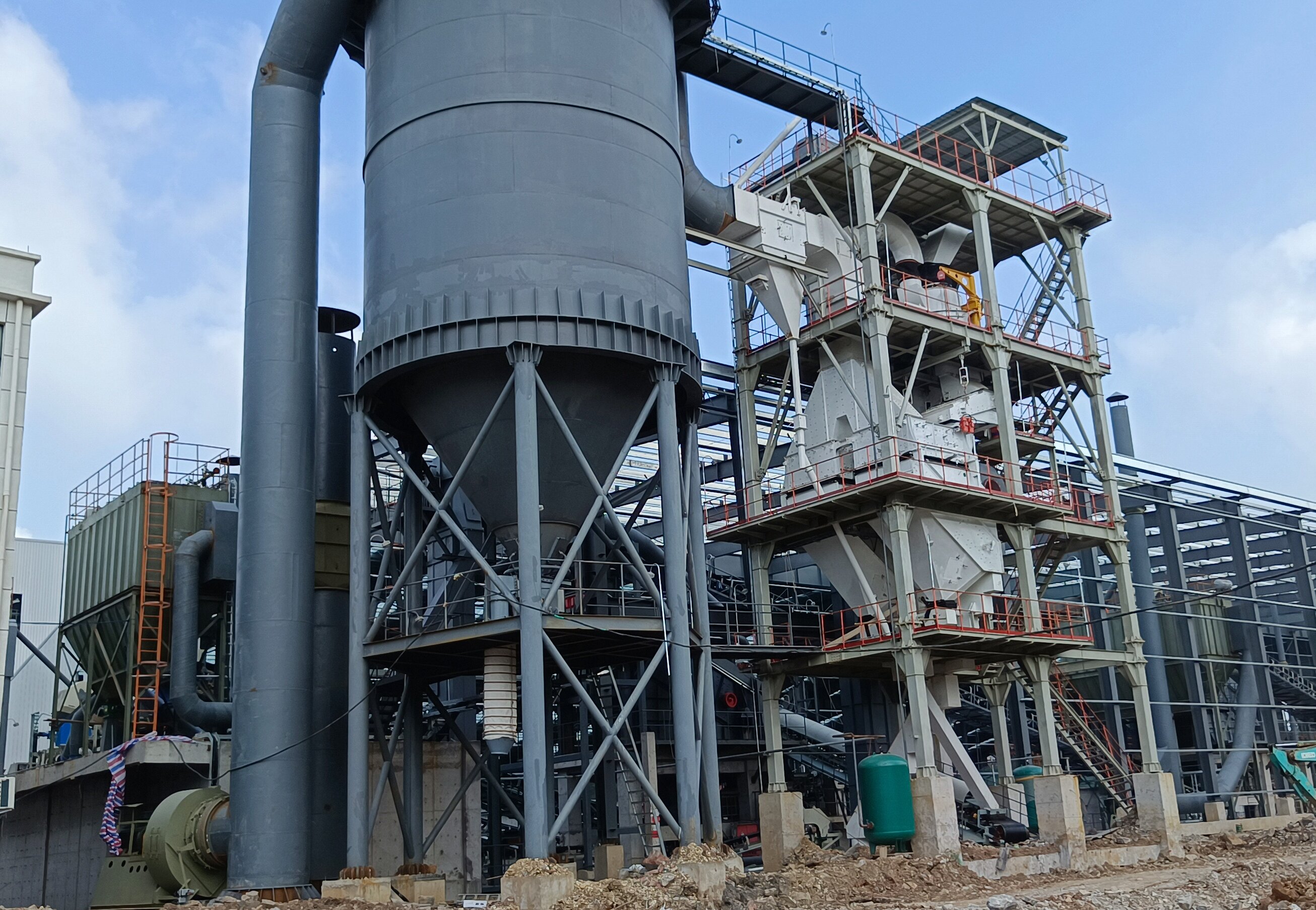 告別水洗與泥餅煩惱！干式制砂樓開啟環(huán)保制砂新范式